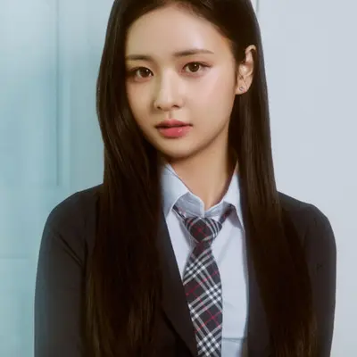 Julia Lee (줄리아 리)